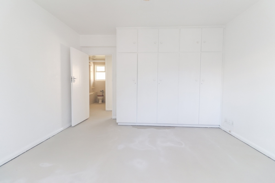 2 Bedroom Property for Sale in Sea Point Western Cape